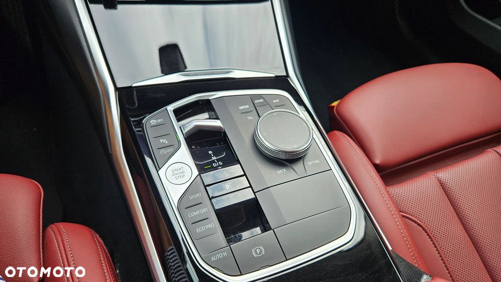 BMW Seria 3 318i - 25
