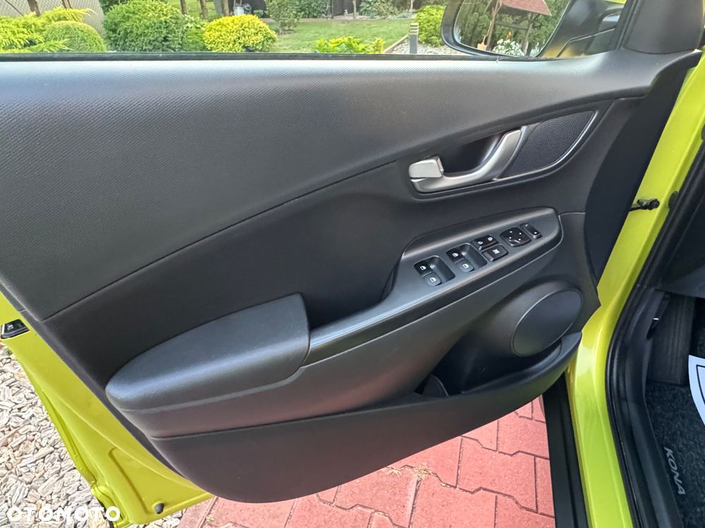 Hyundai Kona - 31