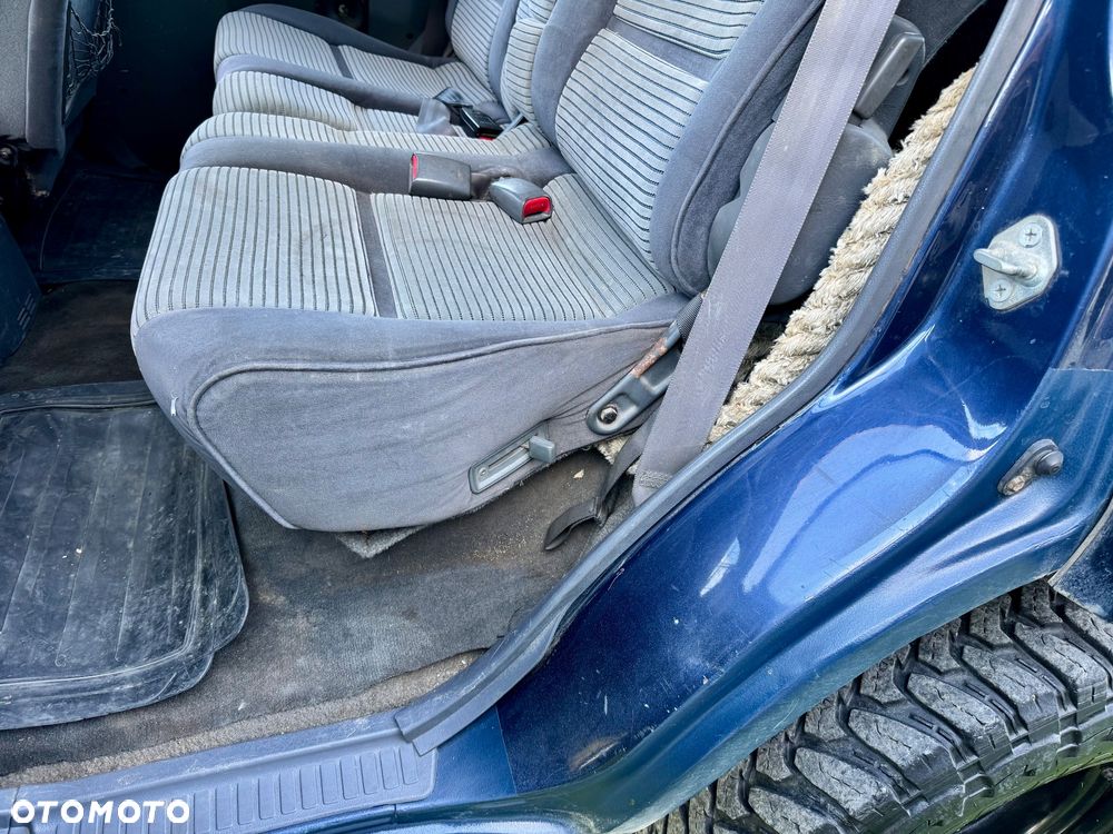 Toyota Land Cruiser HDJ80 - 16