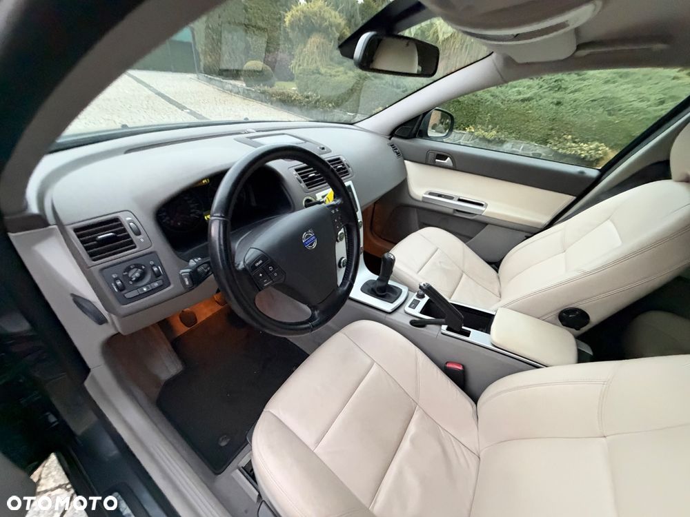 Volvo V50 - 11