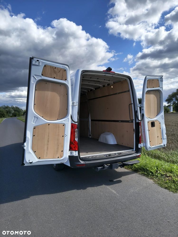 Mercedes-Benz Sprinter - 29