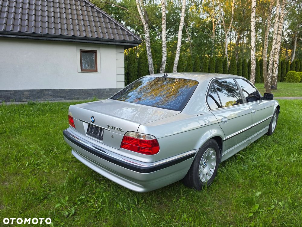 BMW Seria 7 740iL - 20