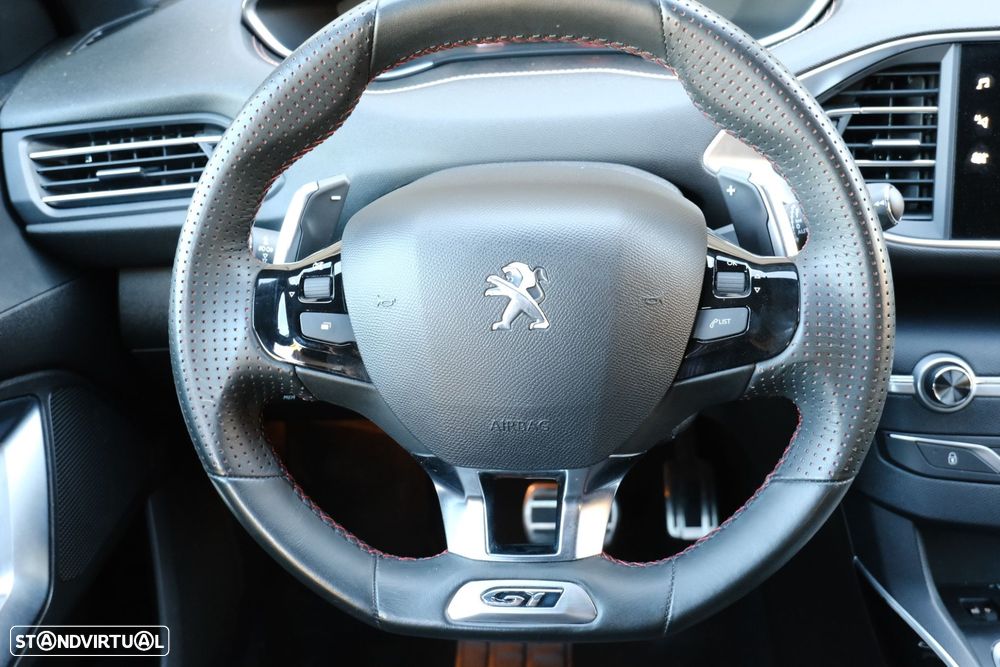 Peugeot 308 1.2 PureTech GT EAT8 - 17