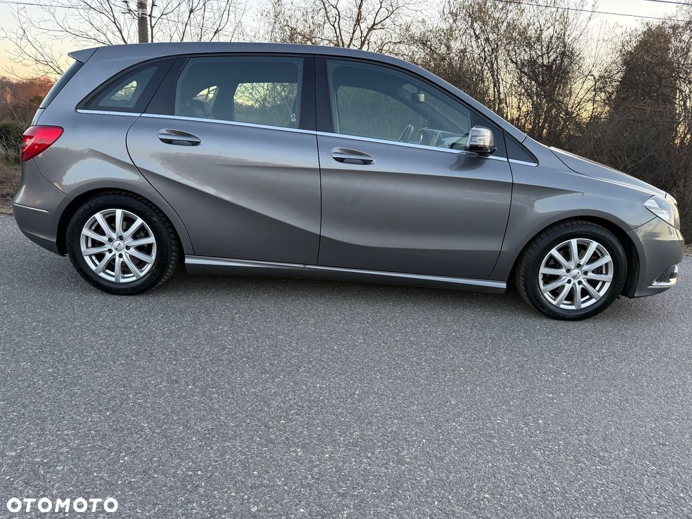 Mercedes-Benz Klasa B 180 BlueEFFICIENCY Edition - 16