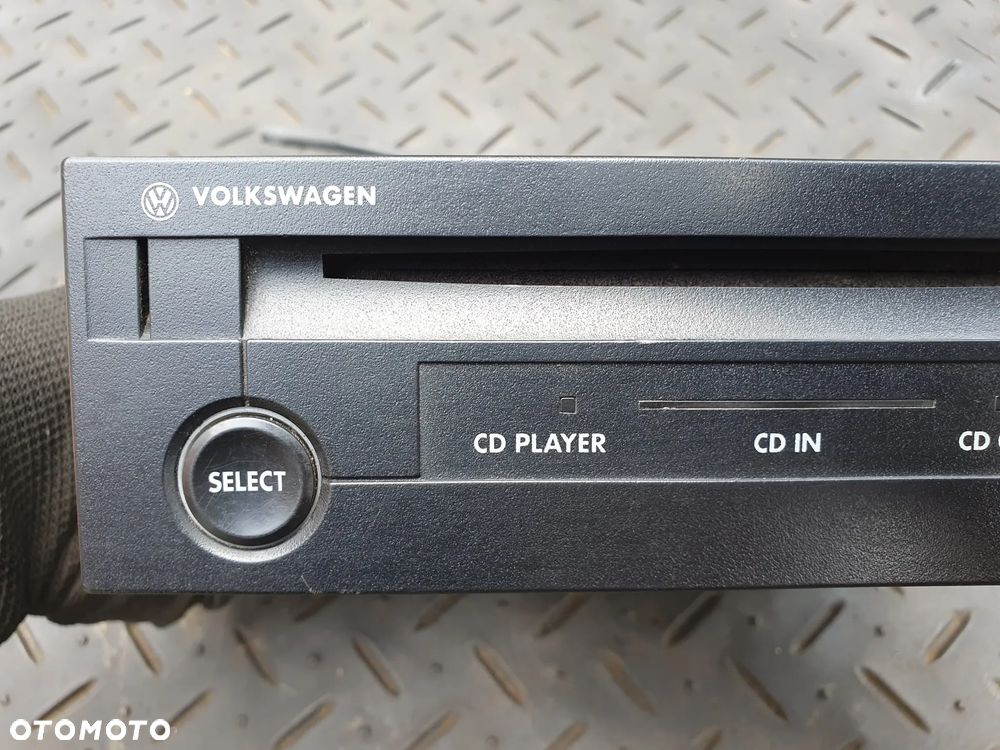 VOLKSWAGEN ZMIENIARKA PŁYT CD FABRYCZNA 1J0035119C GOLF IV BORA PASSAT B5 - 2
