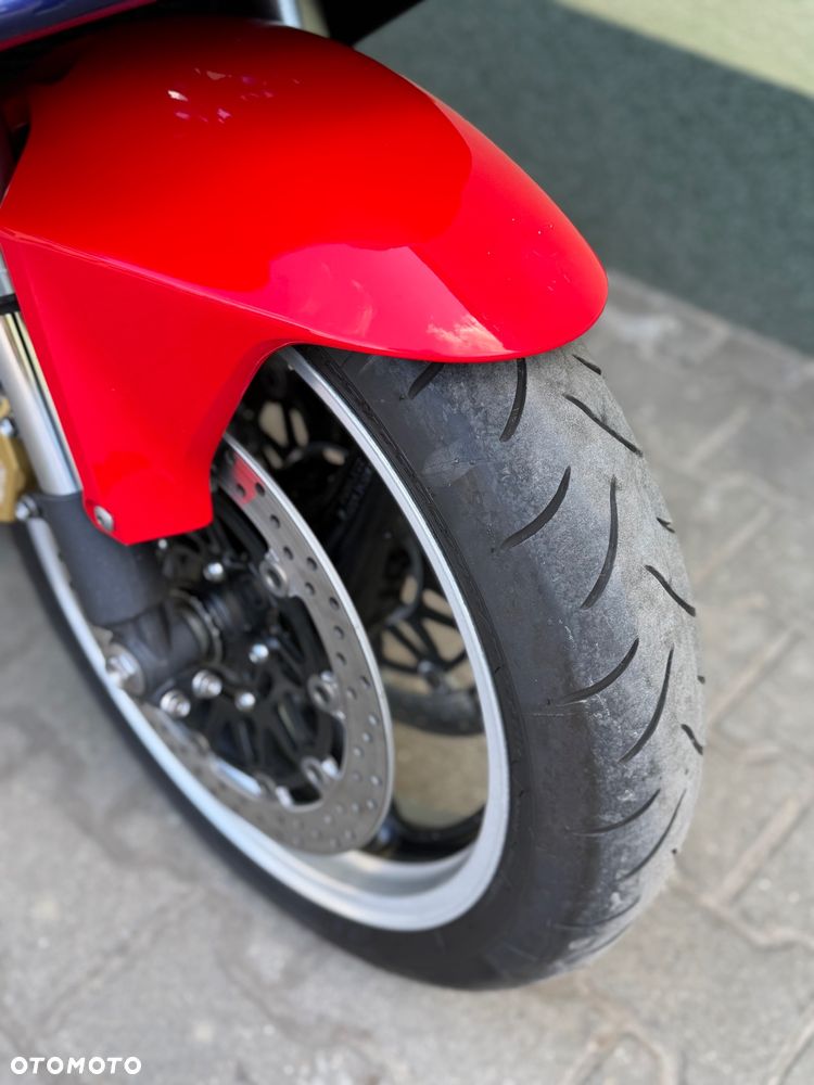 Honda CBR - 3