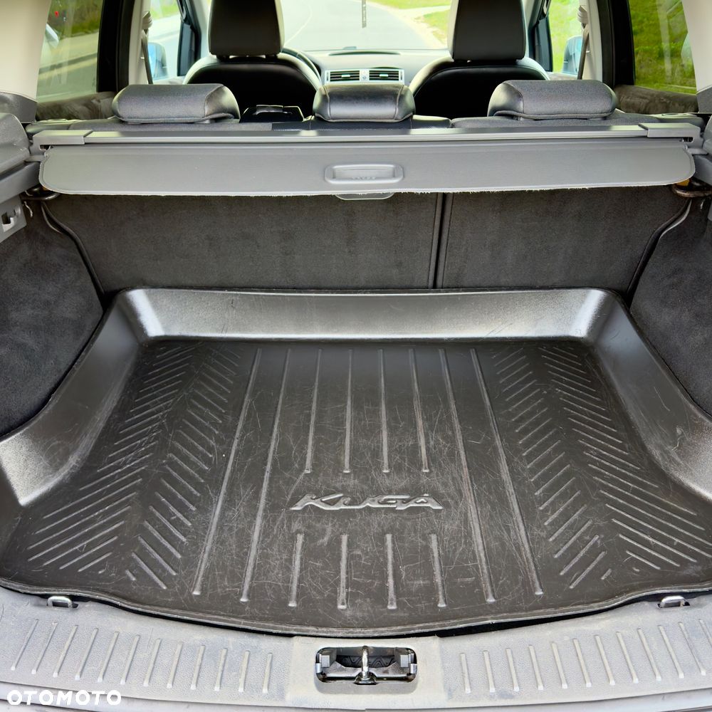 Ford Kuga 2.0 TDCi 4x4 Titanium - 23