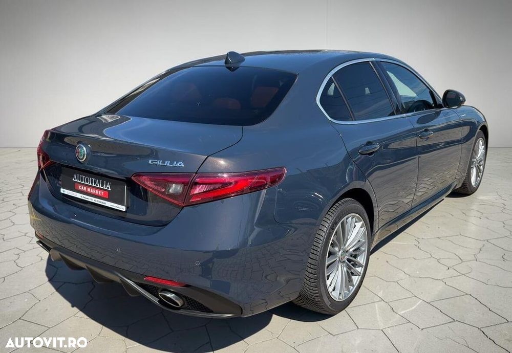Alfa Romeo Giulia 2.0 Turbo AWD AT8 Veloce - 5