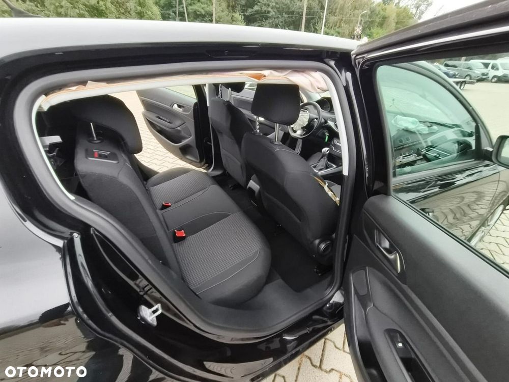 Peugeot 308 - 17
