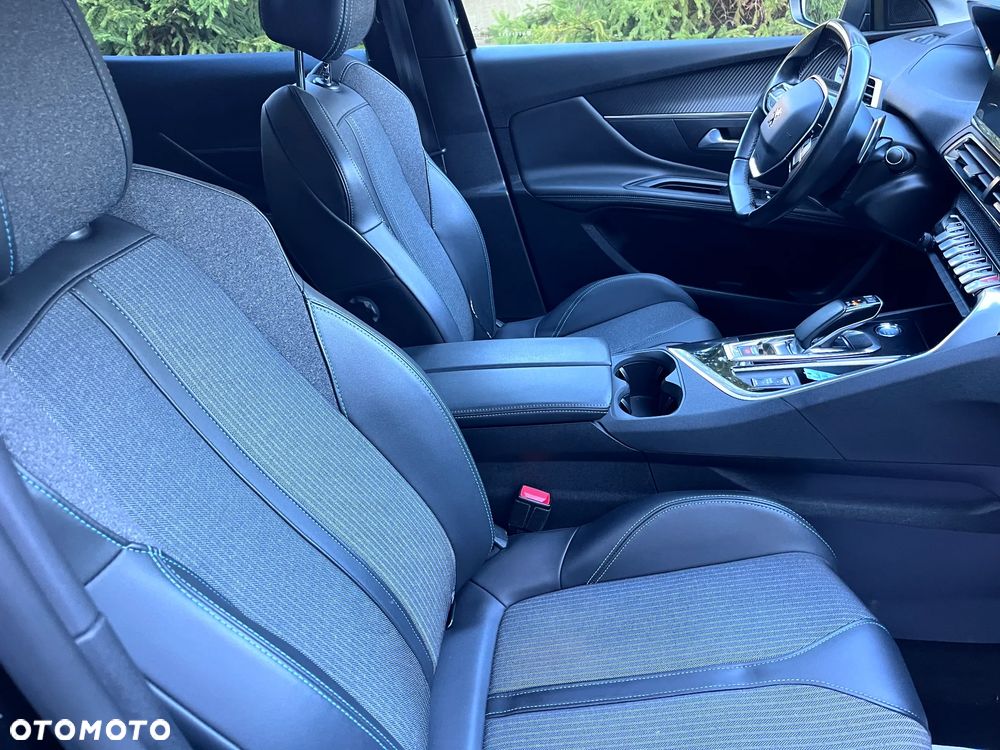 Peugeot 3008 225 e-EAT8 Allure - 17