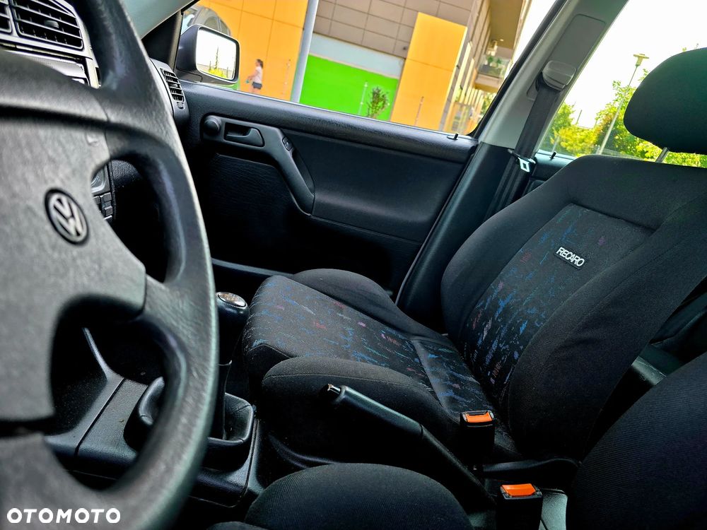 Volkswagen Golf - 9