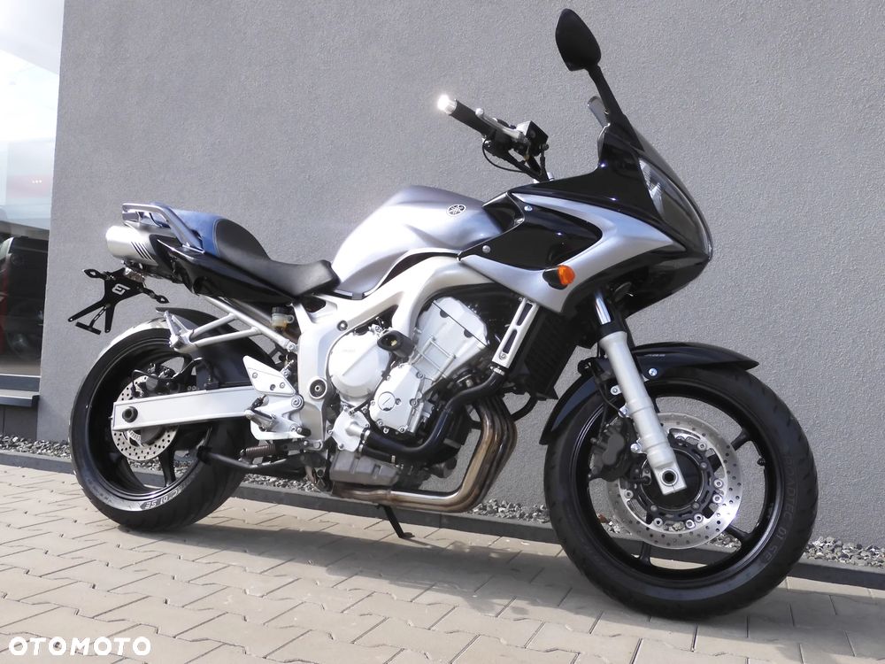 Yamaha FZ6 - 2