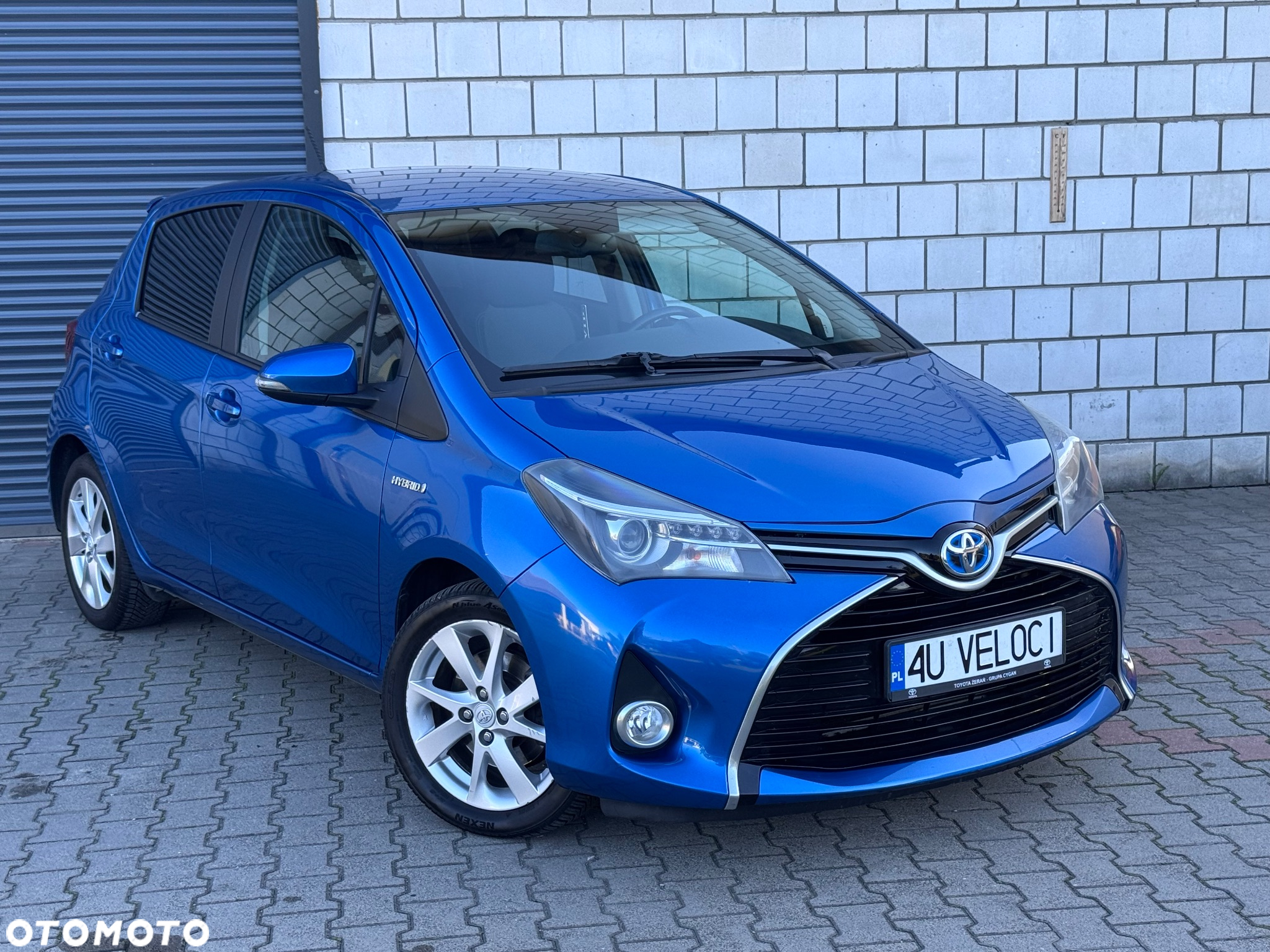 Toyota Yaris Hybrid 100 Premium - 16