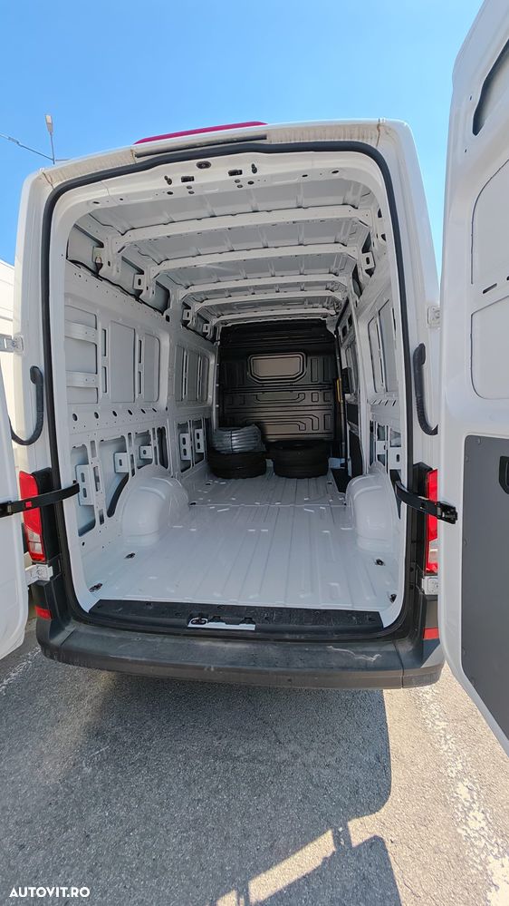 Volkswagen Crafter 3.5 CD Bena L3 FWD 103kW - 8