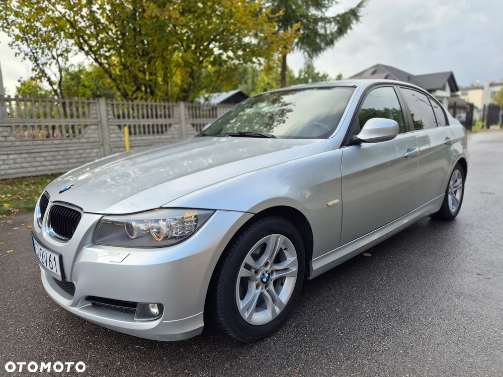 BMW Seria 3 320i - 17