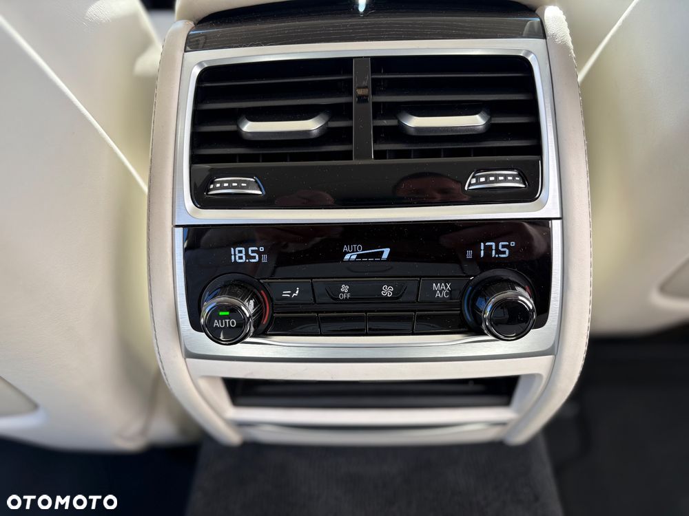 BMW Seria 7 740d xDrive - 26