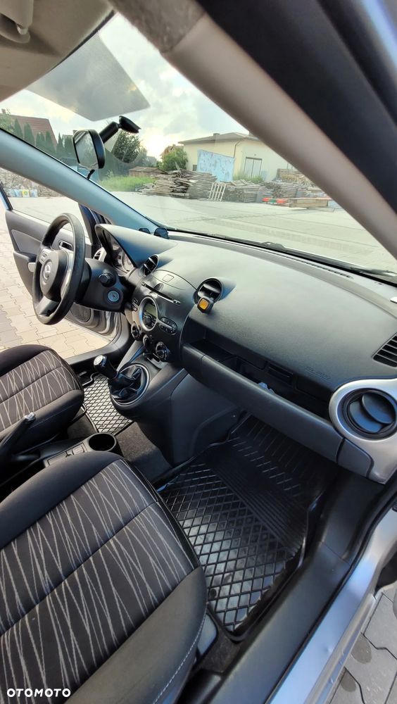 Mazda 2 1.3 Exclusive - 26