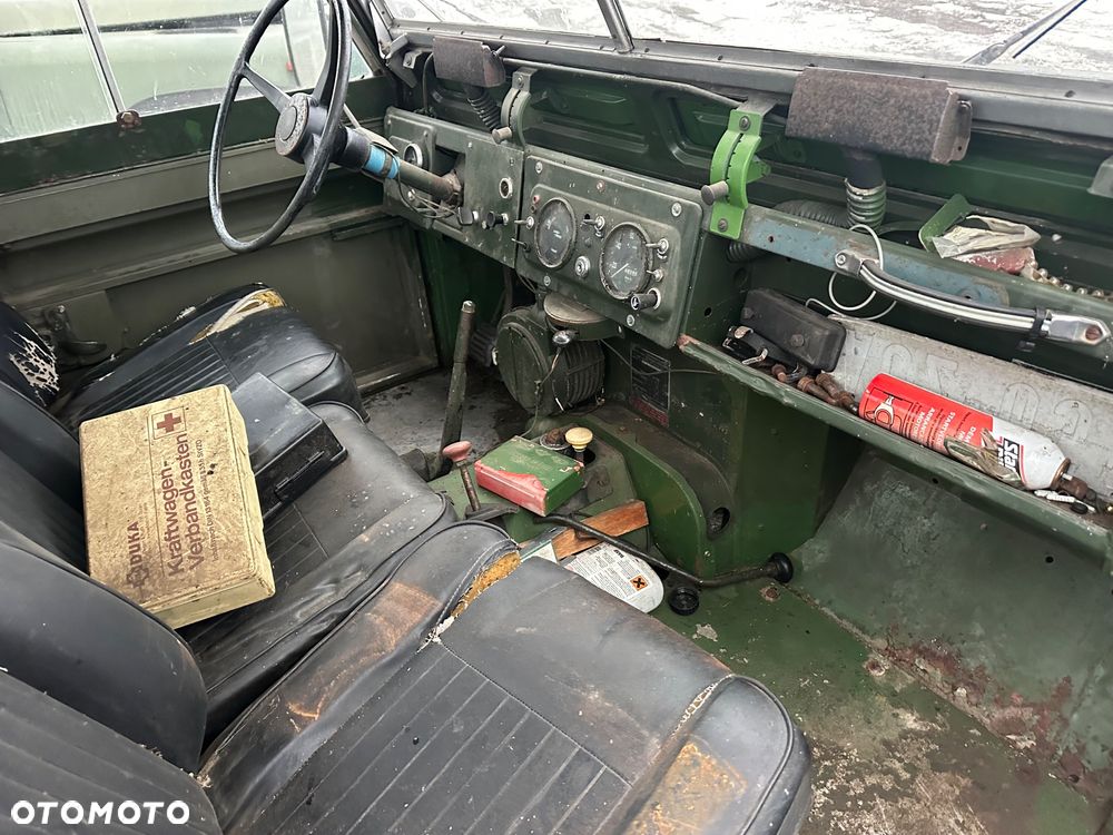 Land Rover Defender - 7