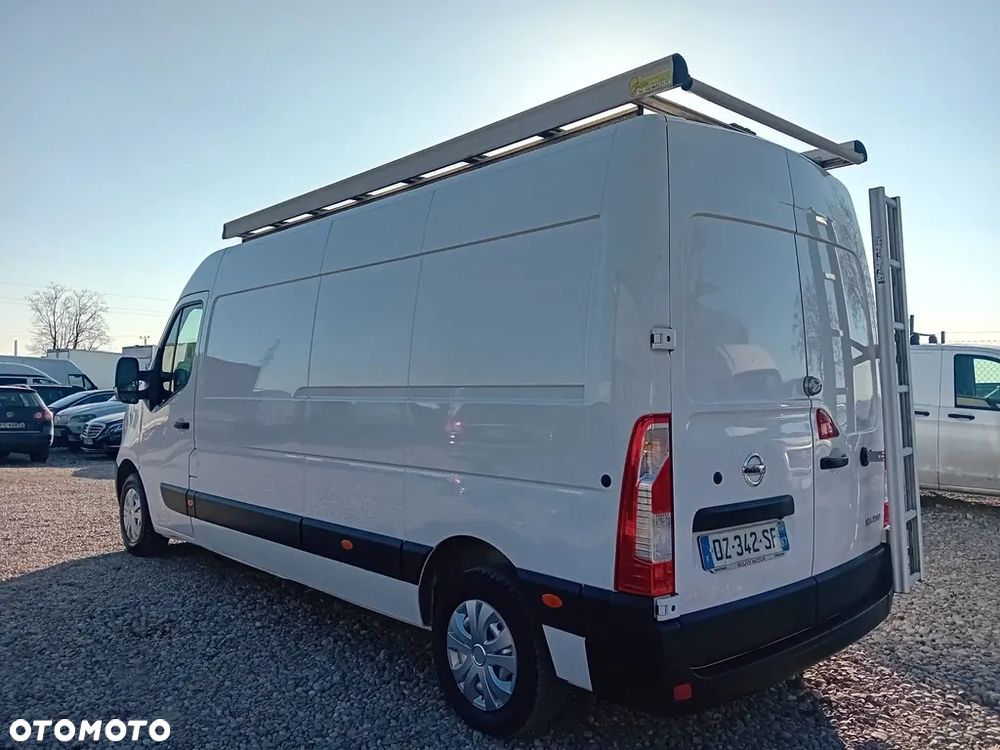 Nissan NV 400 - 6