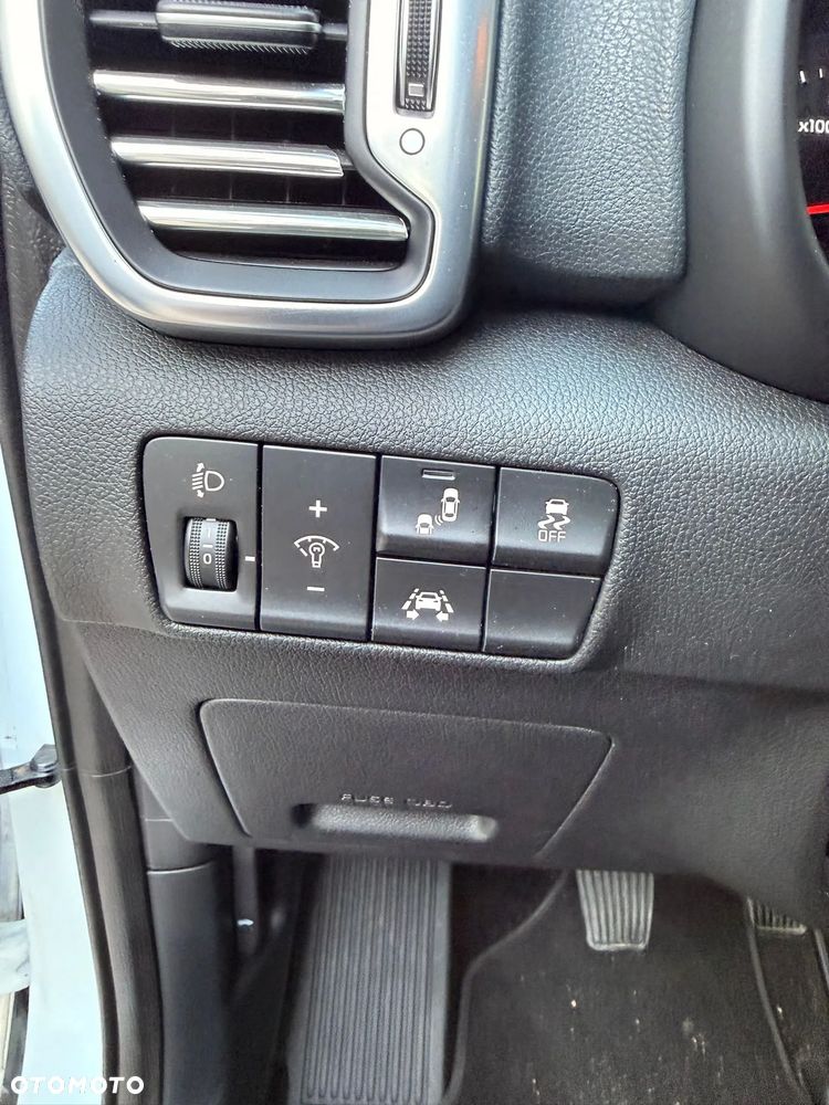 Kia Sportage 1.6 GDI Business Line 2WD - 24