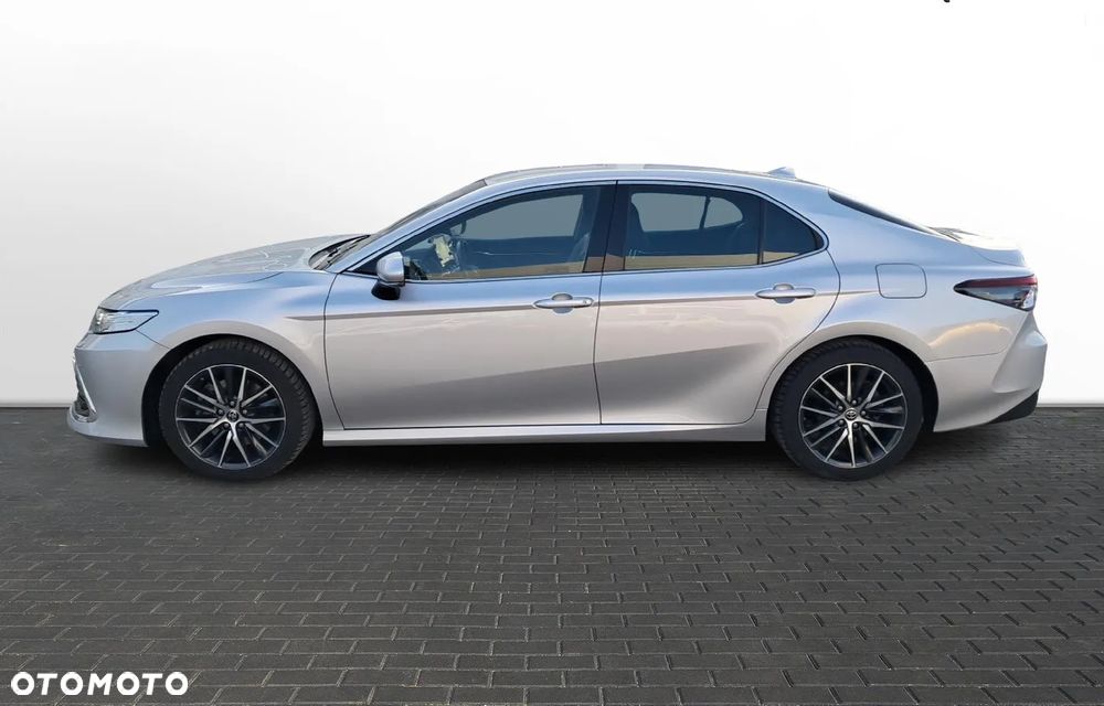 Toyota Camry 2.5 Hybrid Executive CVT - 2