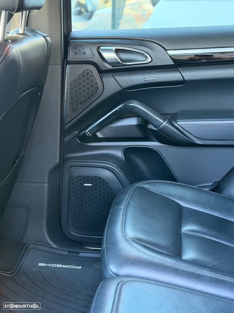 Porsche Cayenne S - 12