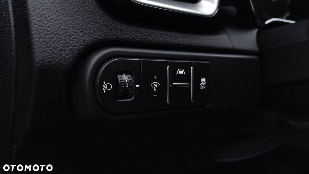 Kia Ceed - 11