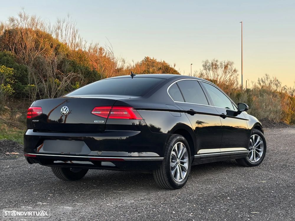 VW Passat 2.0 TDI Highline DSG - 36