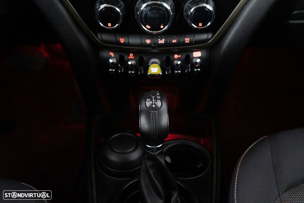 MINI Countryman Cooper SE ALL4 Auto - 25