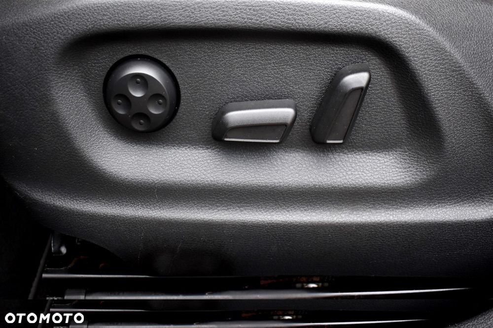 Volkswagen Tiguan 2.0 TDI DPF 4Motion Sport & Style - 24