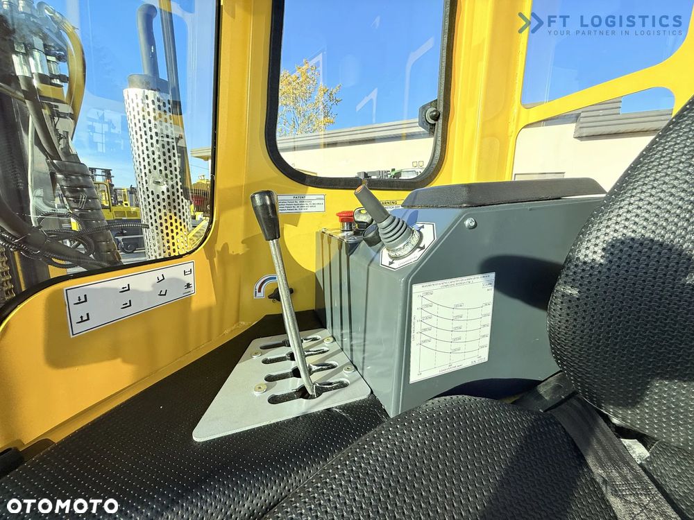 Combilift WÓZEK CZTEROKIERUNKOWY - WIELOKIERUNKOWY / C3000 / GAS / TRIPLEX 4900MM / WOLNY SKOK / POZYCJONER WIDEŁ / PEŁNA KABINA / STAN IDEALNY / Szeroka oferta wózków czterokierunkowych i bocznych, dopasowanych do różnorodnych potrzeb i zastosowań - 17