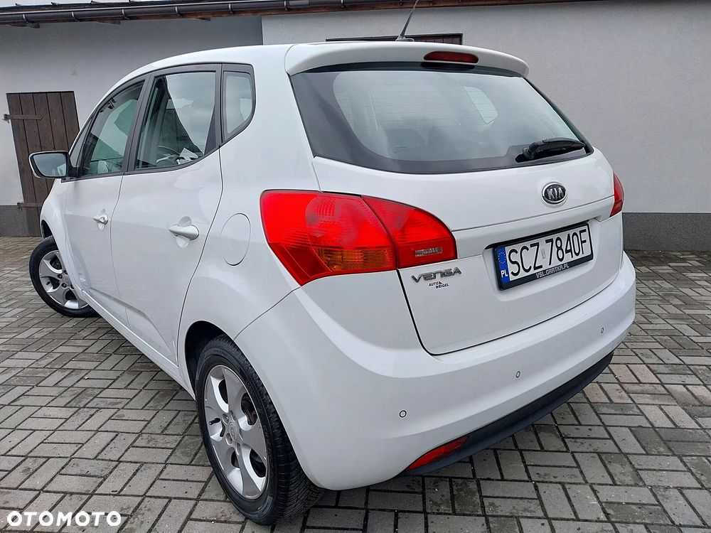 Kia Venga 1.6 CVVT Platinum Edition - 3