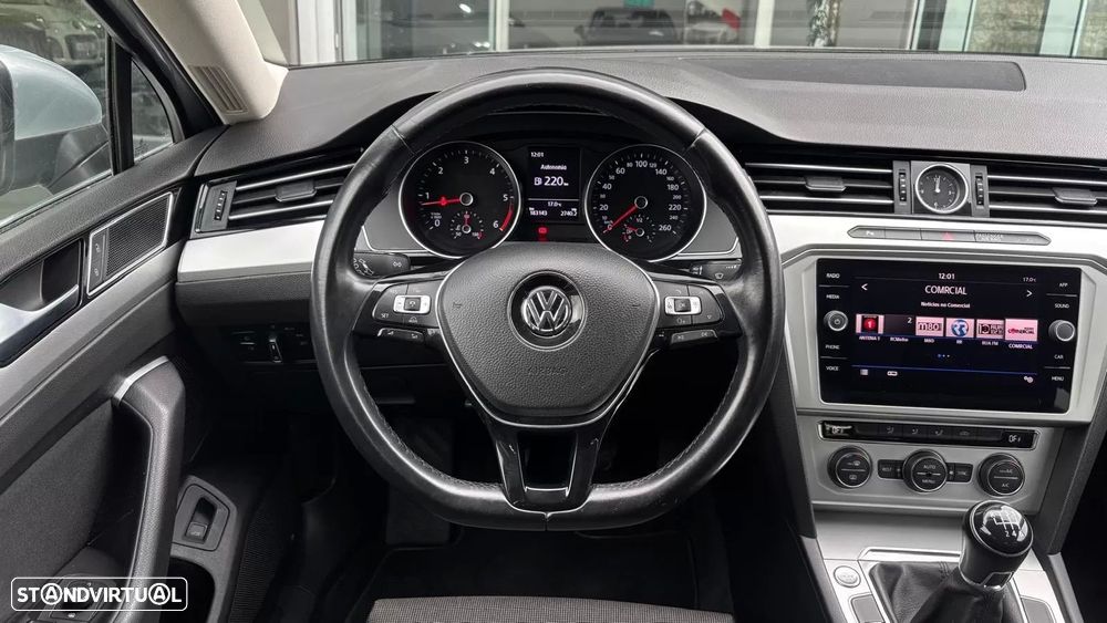 VW Passat 2.0 TDI Confortline - 8
