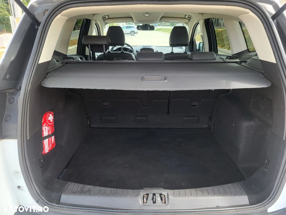 Ford Kuga 1.5 TDCi 2WD Powershift Titanium - 9