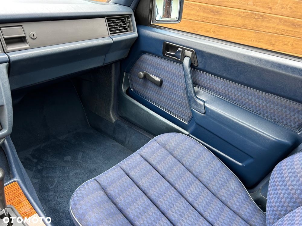 Mercedes-Benz W201 (190) - 17