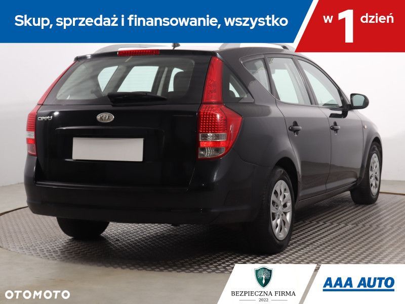 Kia Ceed - 6