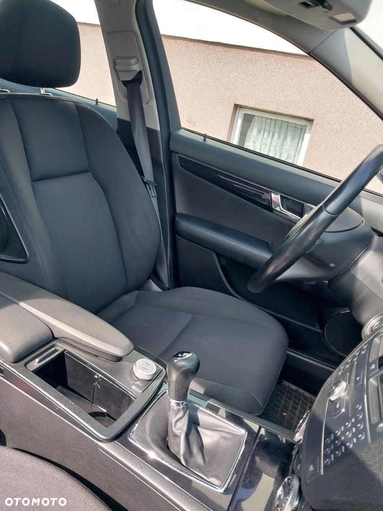 Mercedes-Benz Klasa C 220 CDI Classic - 11