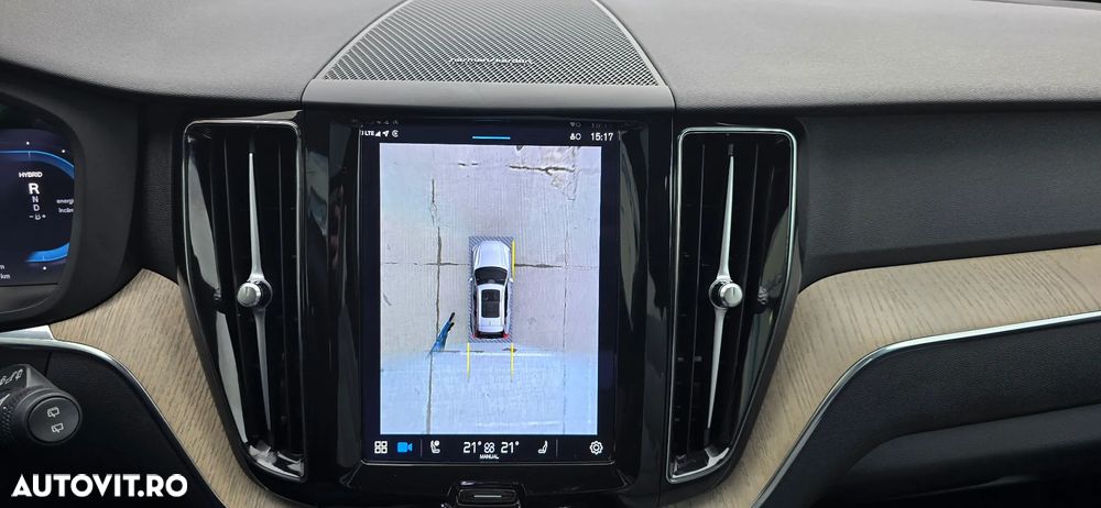 Volvo XC 60 T6 AWD AT PHEV Plus Dark - 8