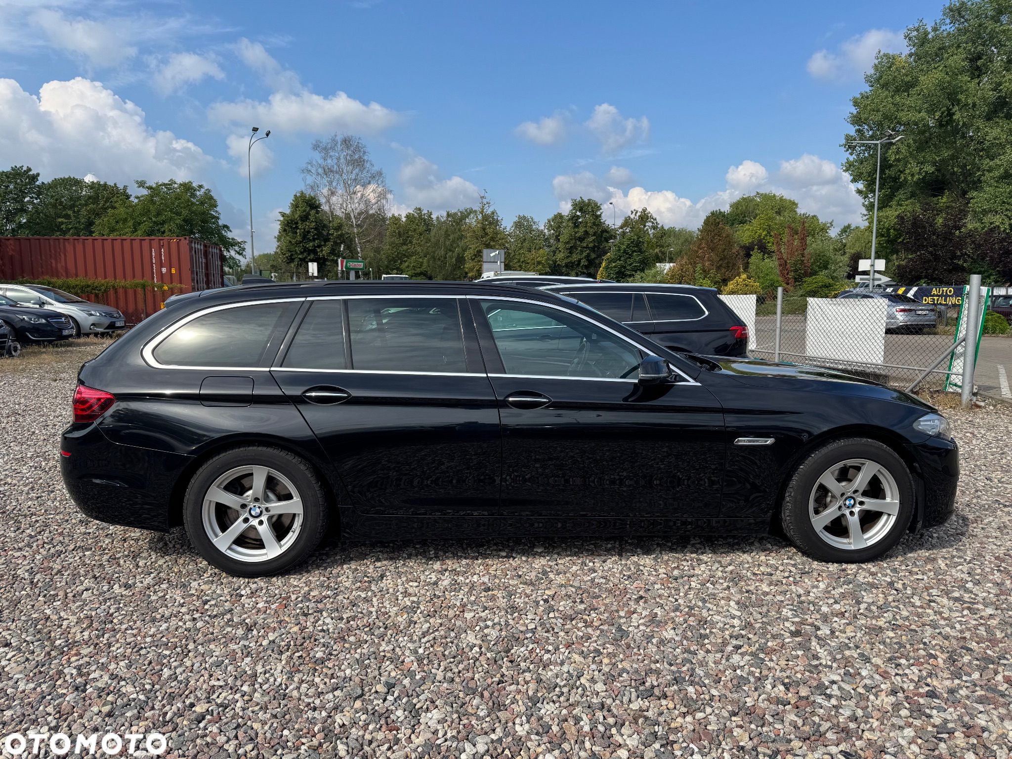 BMW Seria 5 520d xDrive - 14
