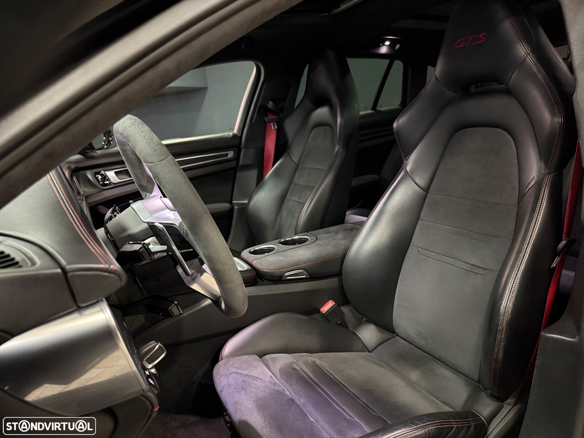 Porsche Panamera Sport Turismo GTS - 2