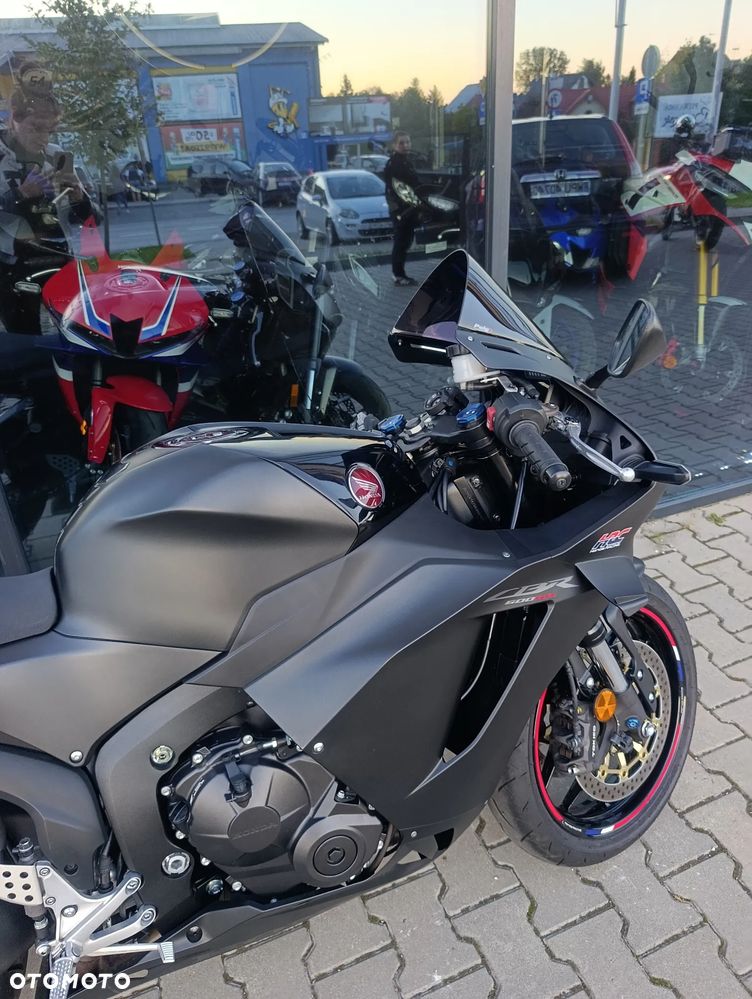 Honda CBR - 24
