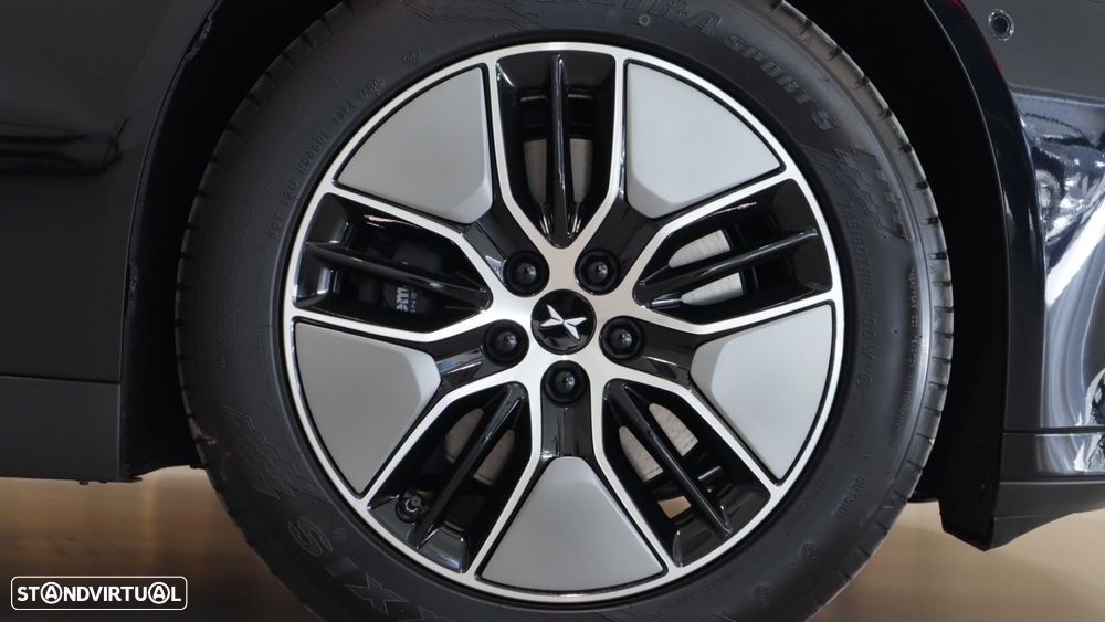 Xpeng P7i 86.2 kWh Long Range - 5