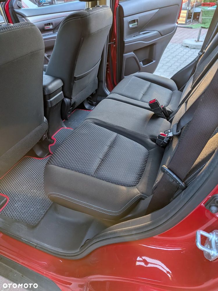 Mitsubishi Outlander 2.0 Intense 4WD CVT - 14