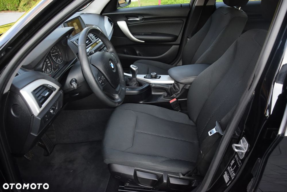 BMW Seria 1 120i Advantage - 2