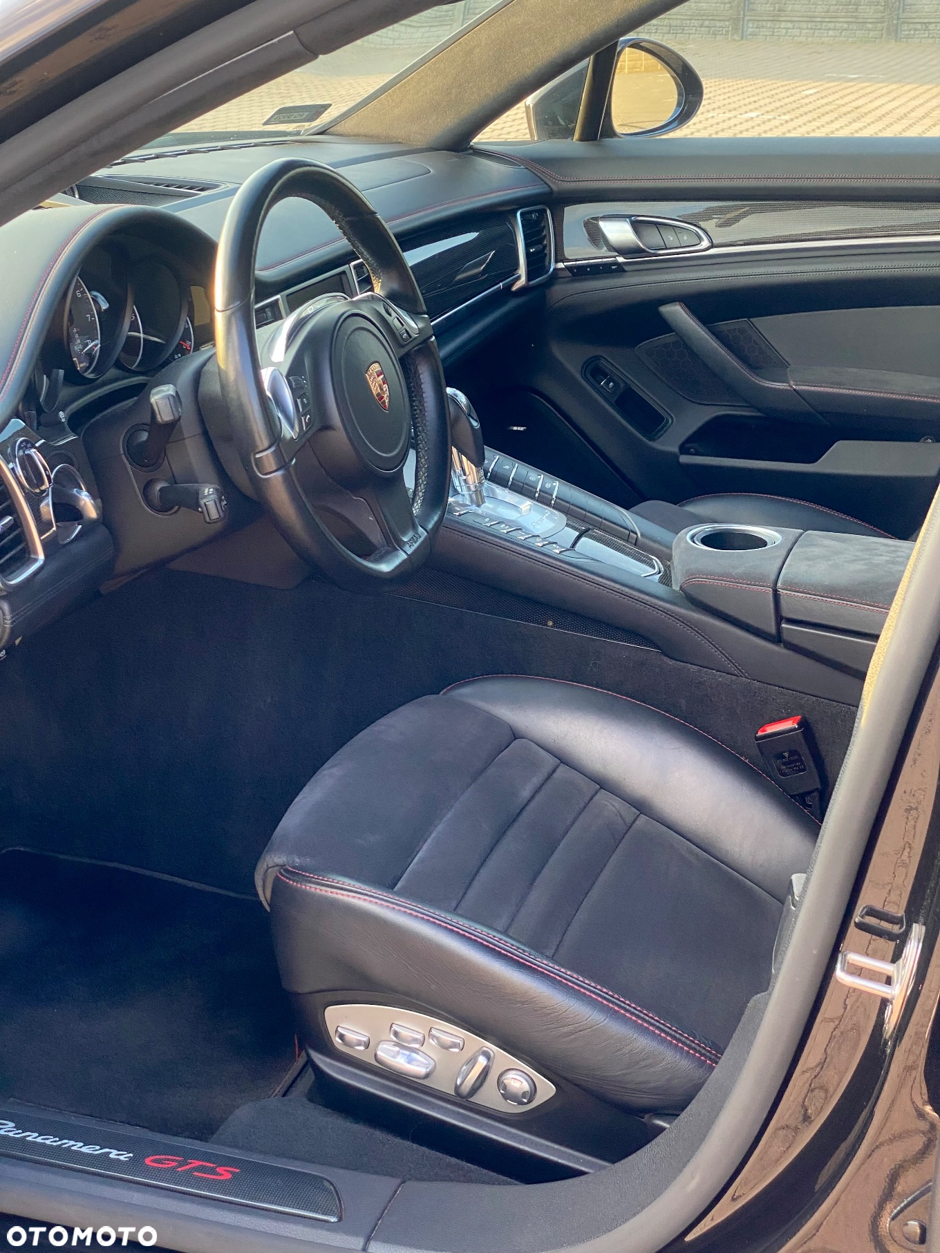 Porsche Panamera GTS - 12