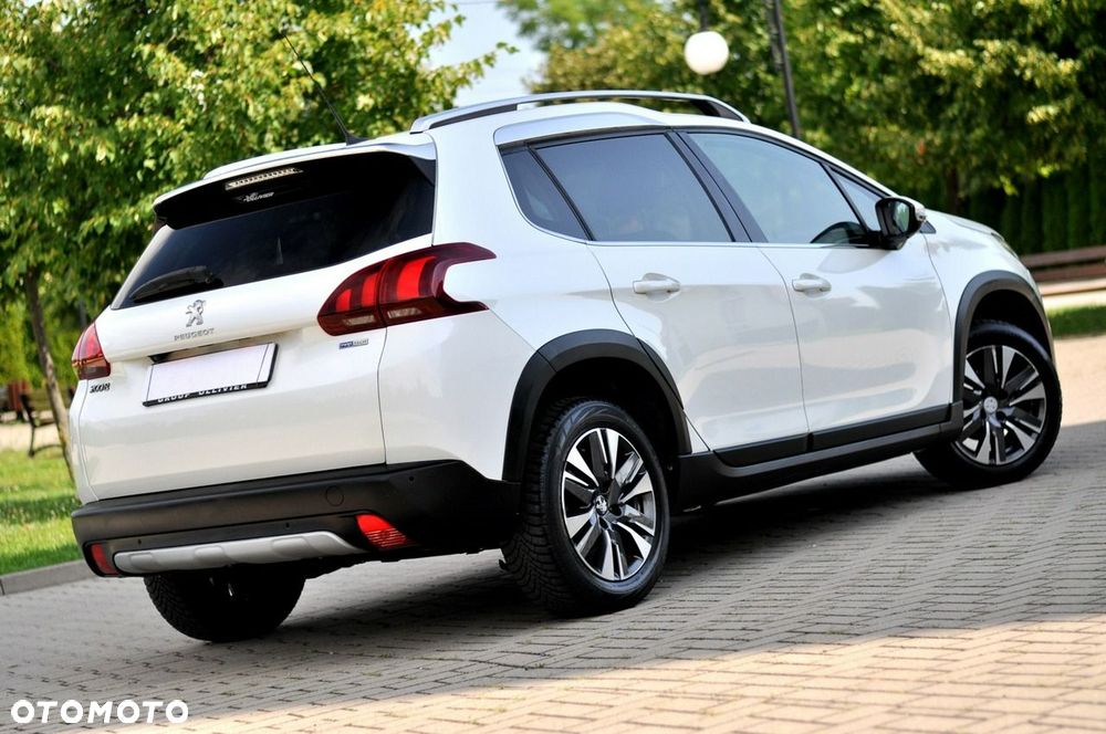 Peugeot 2008 1.2 VTi Allure - 6