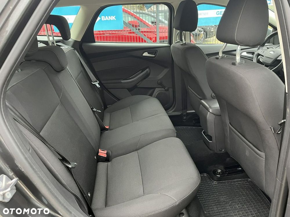 Ford Focus - 24