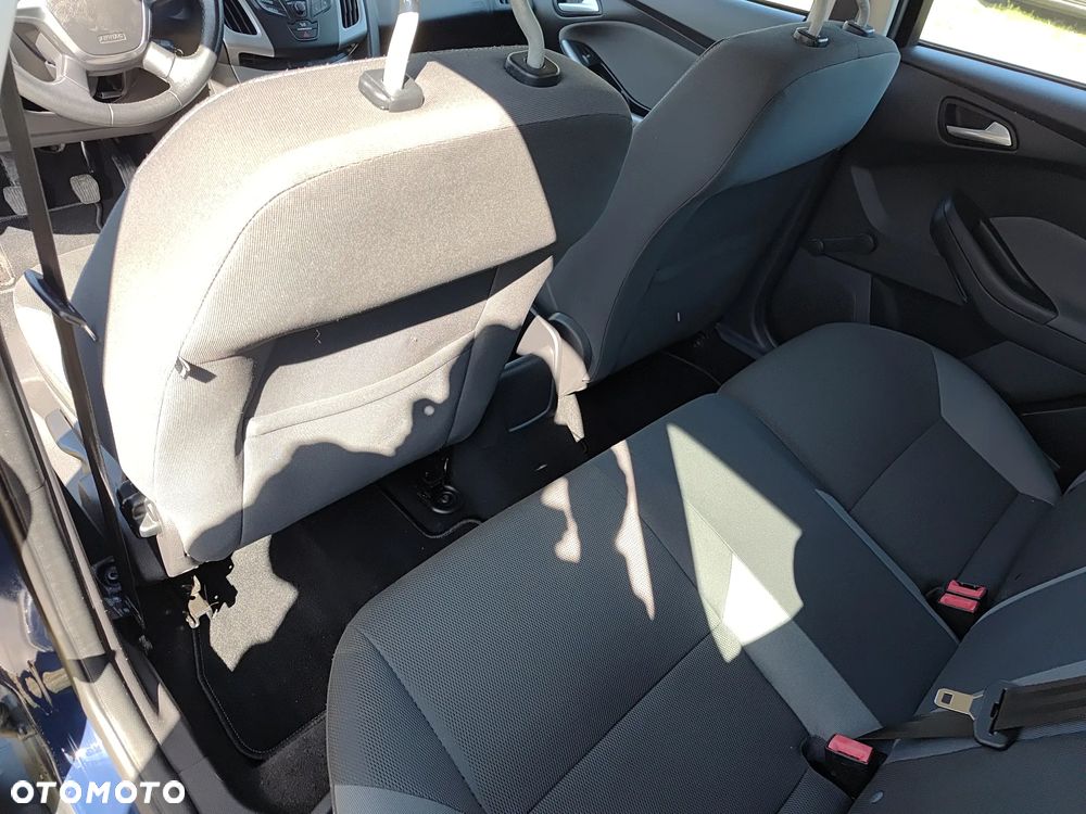 Ford Focus SW - 19