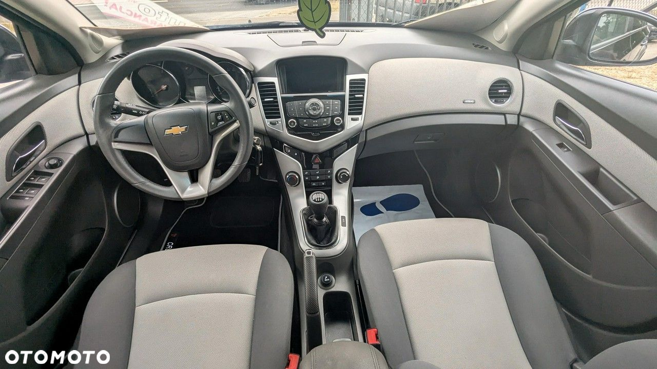 Chevrolet Cruze - 20