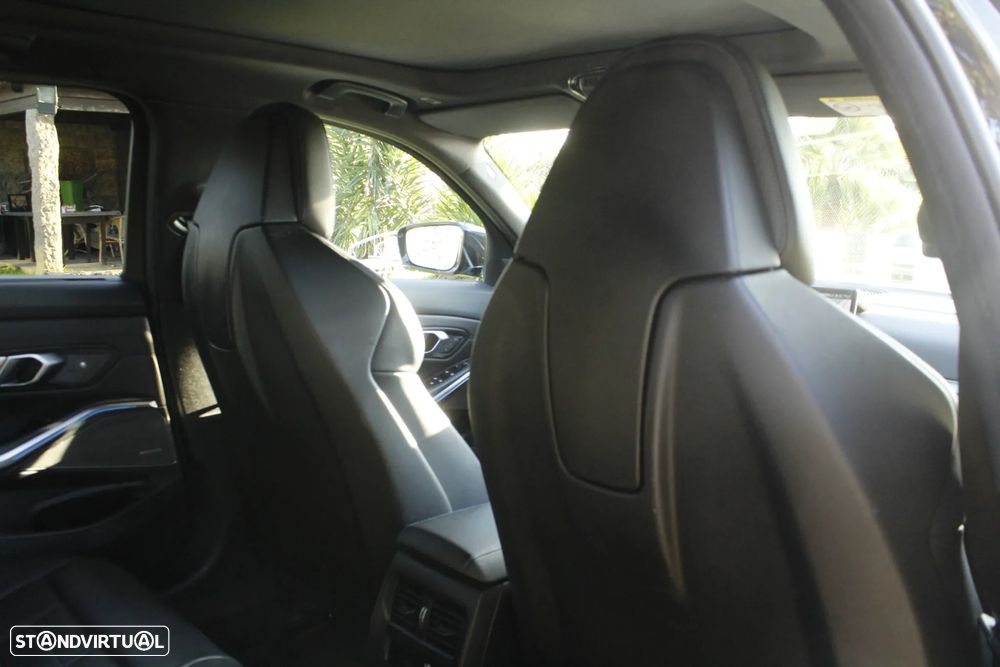 BMW 330 e Touring xDrive Aut. M Sport - 32